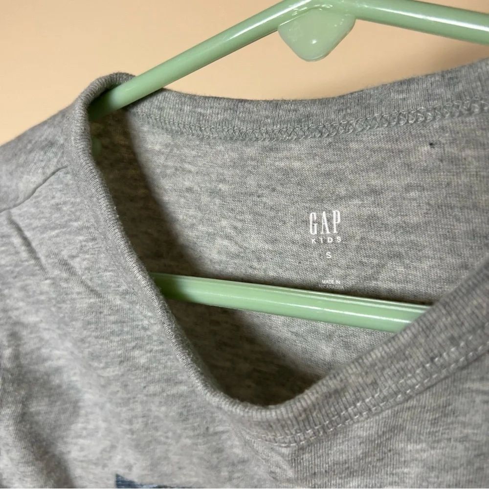 GAP Guitar Graphic Tee | Boys Size S (6/7) | Patchwork Guitar Gray Kids Shirt